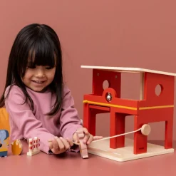 Online Caserne de pompiers en bois All animals Petites Voitures, Véhicules Et Circuits