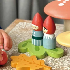 Online Famille de gnomes et forêt en bois Maison De Poupée Et Univers De Jeu