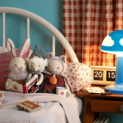 Best Grande peluche Plume le lapin Après la pluie (44 cm) Peluche Moyenne (20-59 Cm)