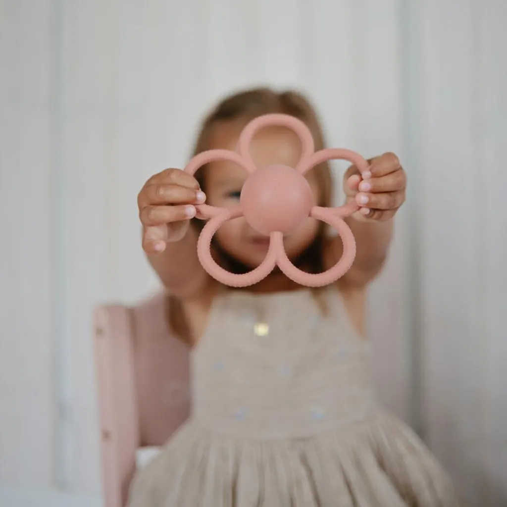 Sale Jouet de dentition en silicone Daisy Jouet / Anneau De Dentition