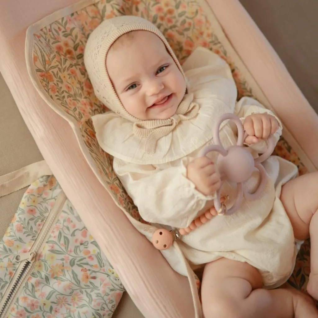 Clearance Jouet de dentition en silicone Daisy Lilac Jouet / Anneau De Dentition