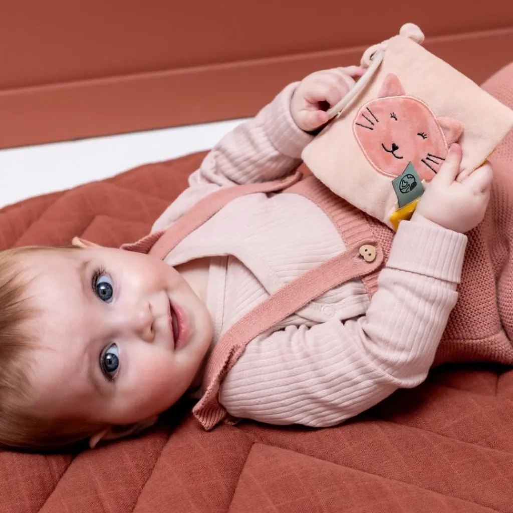 Hot Livre sensoriel Mrs. Cat Livre Bébé En Tissu