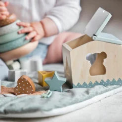 Maison d'activités en bois Poppy Jouet À Encastrer