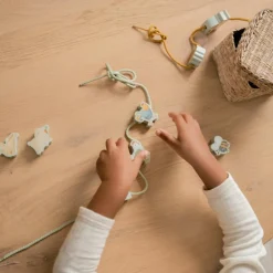 Clearance Perles en bois à lacer Little Farm Jouet À Encastrer