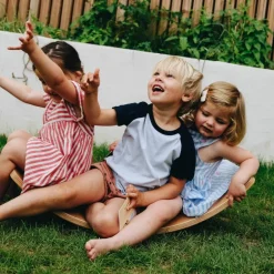 Planche d'équilibre avec ses 10 cartes de Yoga Parcours De Motricité