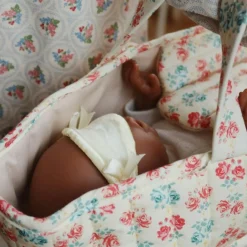 Sale Poupée bébé Léa avec couffin Poupée / Poupon