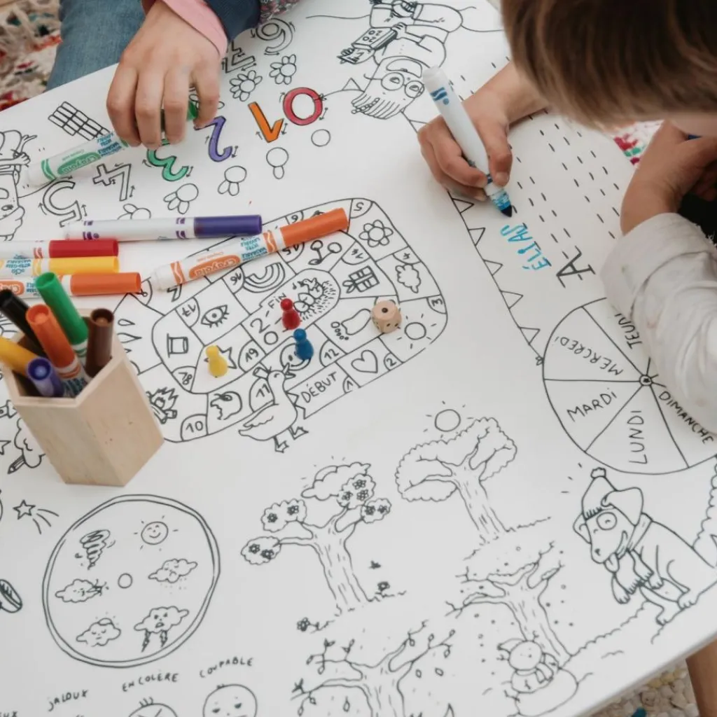 Hot Table à colorier Coloritable modèle Artiste Dessin Et Peinture