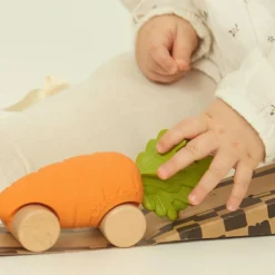 Clearance Voiture et jouet de dentition Cathy la carotte Jouet / Anneau De Dentition